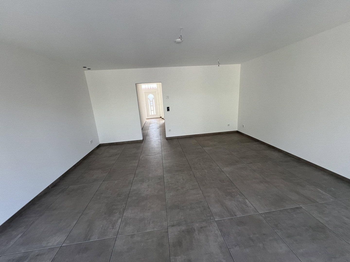 Prenájom domu 105 m², pozemek 352 m², Moers, Severné Porýnie - Westfálsko Prenájom domu 105 m², pozemek 352 m², Moers, Severné Porýnie - Westfálsko