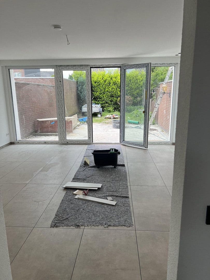 Prenájom domu 105 m², pozemek 352 m², Moers, Severné Porýnie - Westfálsko Prenájom domu 105 m², pozemek 352 m², Moers, Severné Porýnie - Westfálsko