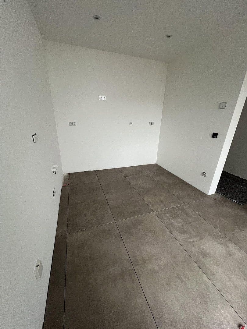 Prenájom domu 105 m², pozemek 352 m², Moers, Severné Porýnie - Westfálsko Prenájom domu 105 m², pozemek 352 m², Moers, Severné Porýnie - Westfálsko