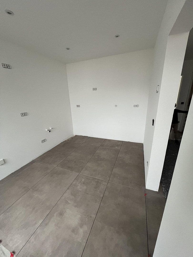 Prenájom domu 105 m², pozemek 352 m², Moers, Severné Porýnie - Westfálsko Prenájom domu 105 m², pozemek 352 m², Moers, Severné Porýnie - Westfálsko