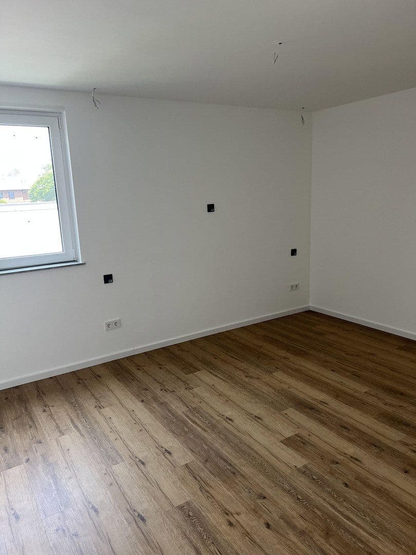 Prenájom domu 105 m², pozemek 352 m², Moers, Severné Porýnie - Westfálsko Prenájom domu 105 m², pozemek 352 m², Moers, Severné Porýnie - Westfálsko