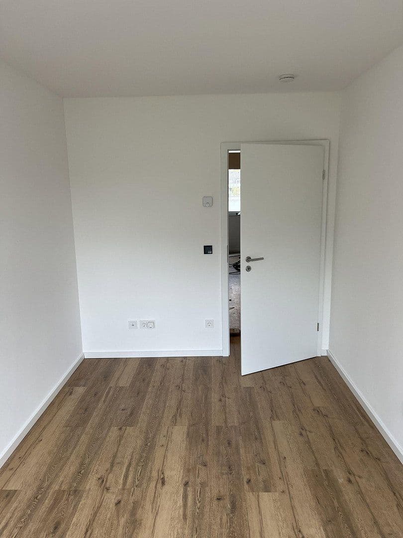 Prenájom domu 105 m², pozemek 352 m², Moers, Severné Porýnie - Westfálsko Prenájom domu 105 m², pozemek 352 m², Moers, Severné Porýnie - Westfálsko