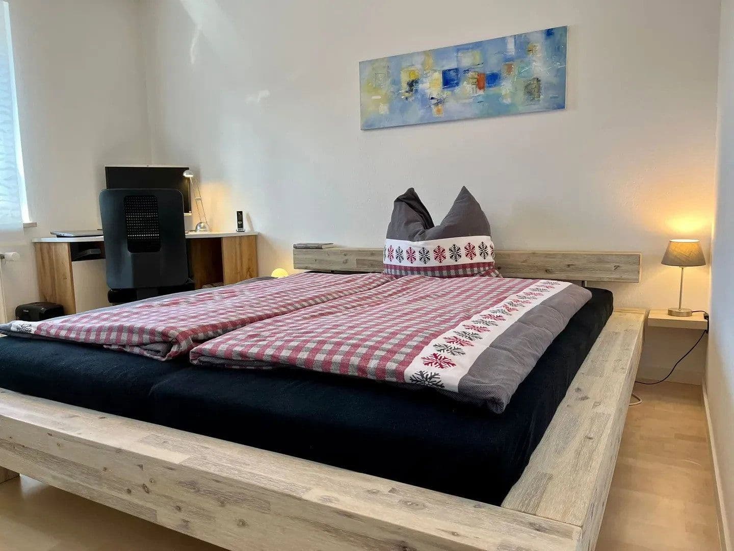 Prenájom bytu 2-izbový 72 m², Karlsruhe, Bádensko-Wurttembersko Prenájom bytu 2-izbový 72 m², Karlsruhe, Bádensko-Wurttembersko