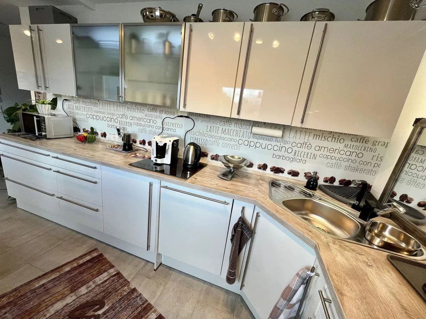 Prenájom bytu 2-izbový 72 m², Karlsruhe, Bádensko-Wurttembersko Prenájom bytu 2-izbový 72 m², Karlsruhe, Bádensko-Wurttembersko