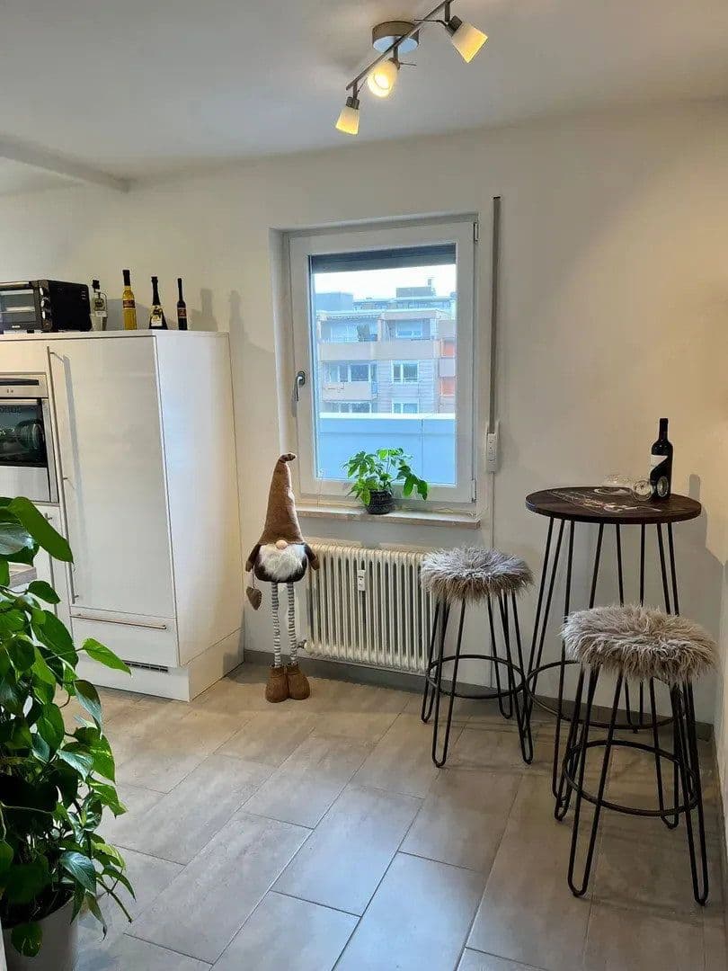 Prenájom bytu 2-izbový 72 m², Karlsruhe, Bádensko-Wurttembersko Prenájom bytu 2-izbový 72 m², Karlsruhe, Bádensko-Wurttembersko