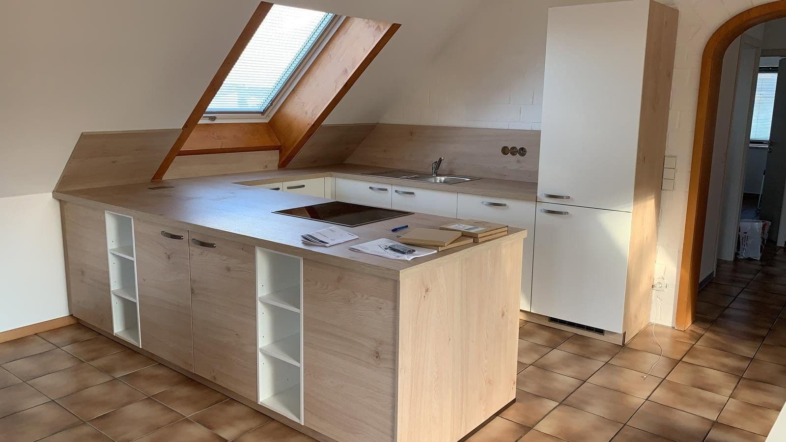 Prenájom bytu 3-izbový 73 m², Frankfurt am Main, Hesensko Prenájom bytu 3-izbový 73 m², Frankfurt am Main, Hesensko