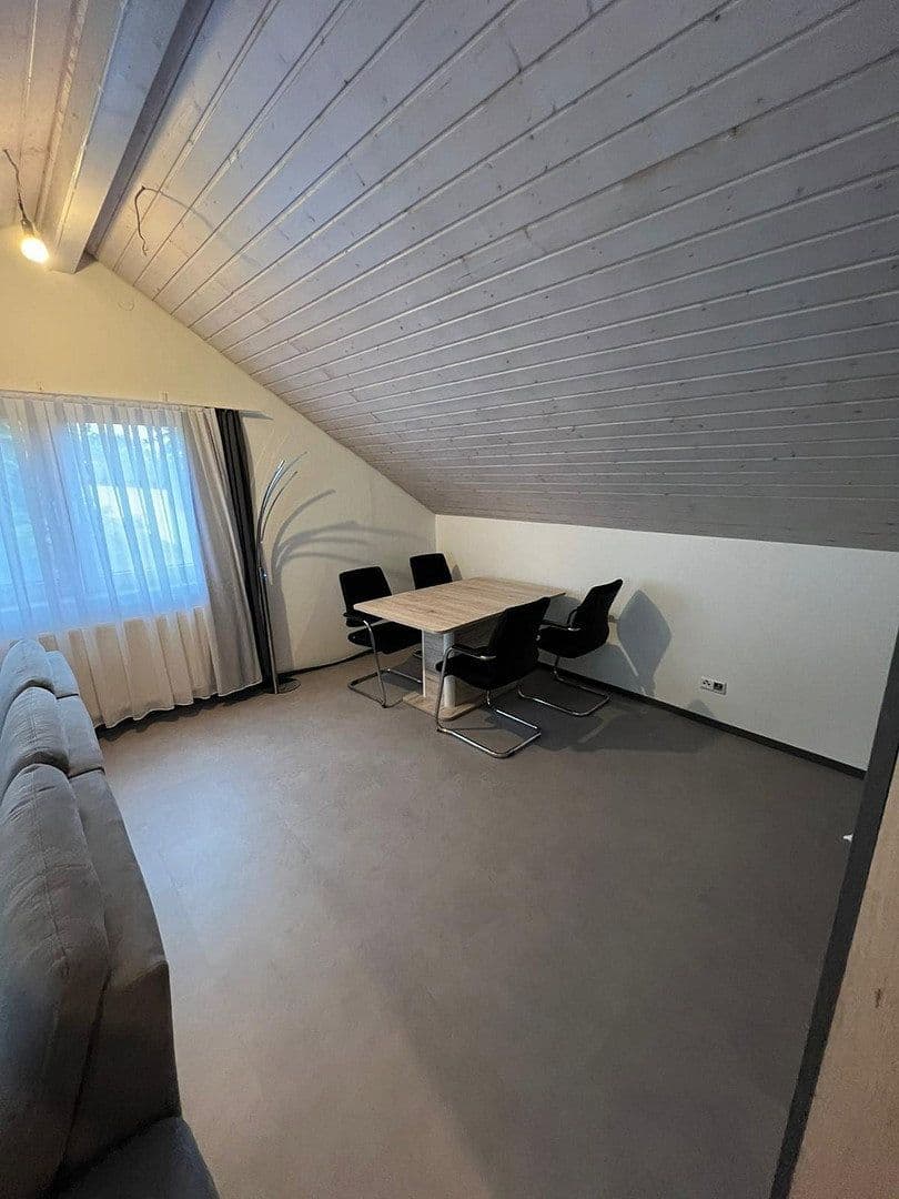 Prenájom bytu 1-izbový 36 m², Eisingen, Bádensko-Wurttembersko Prenájom bytu 1-izbový 36 m², Eisingen, Bádensko-Wurttembersko