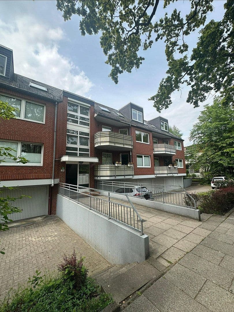 Prenájom bytu 2-izbový 66 m², Riensberger Str. 62, Bremen, Brémy Prenájom bytu 2-izbový 66 m², Riensberger Str. 62, Bremen, Brémy