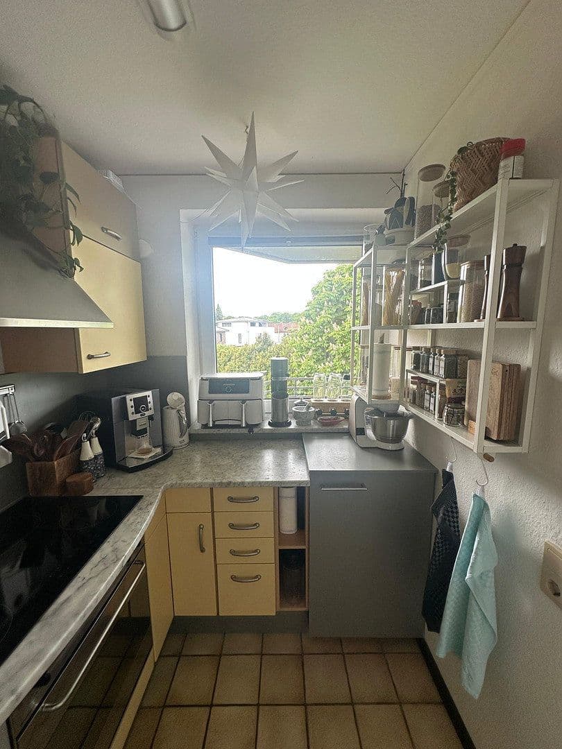Prenájom bytu 2-izbový 66 m², Riensberger Str. 62, Bremen, Brémy Prenájom bytu 2-izbový 66 m², Riensberger Str. 62, Bremen, Brémy