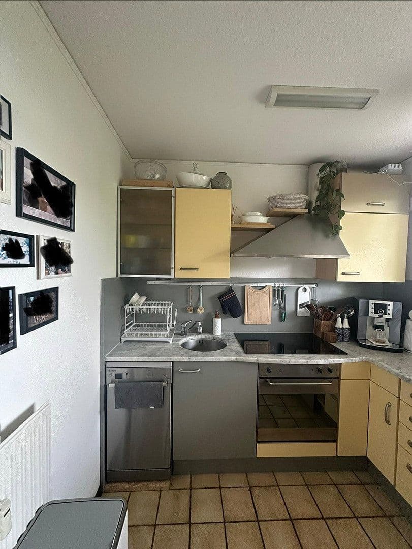 Prenájom bytu 2-izbový 66 m², Riensberger Str. 62, Bremen, Brémy Prenájom bytu 2-izbový 66 m², Riensberger Str. 62, Bremen, Brémy