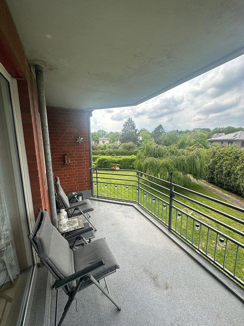 Prenájom bytu 2-izbový 66 m², Riensberger Str. 62, Bremen, Brémy Prenájom bytu 2-izbový 66 m², Riensberger Str. 62, Bremen, Brémy