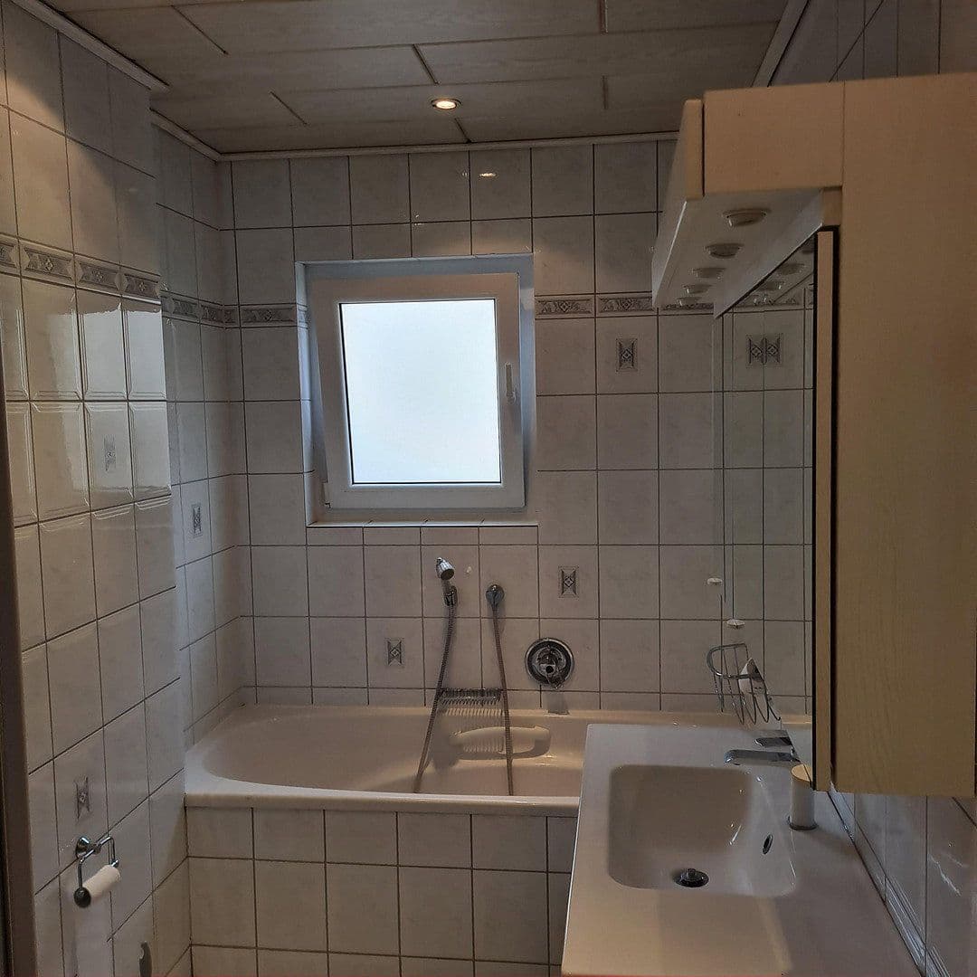 Prenájom bytu 3-izbový 102 m², Sudetendeutschestr. 21, Hanau, Hesensko Prenájom bytu 3-izbový 102 m², Sudetendeutschestr. 21, Hanau, Hesensko