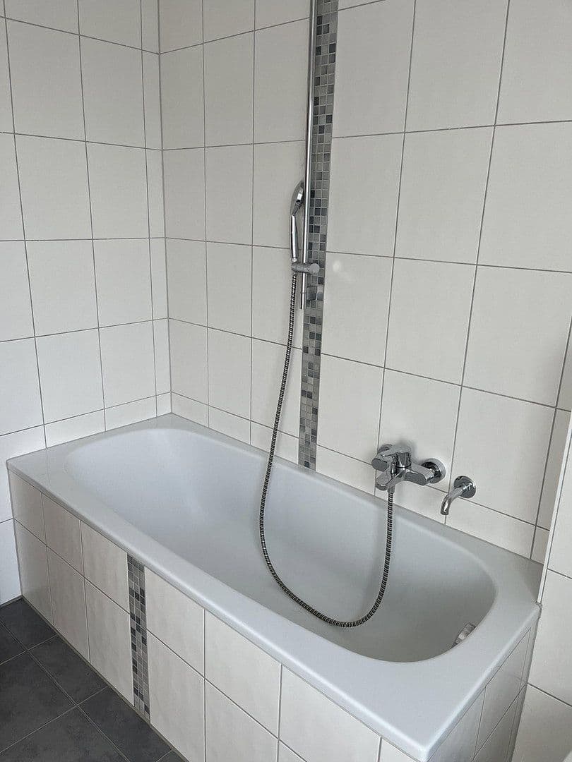 Prenájom bytu 4-izbový 101 m², Selbitz, Bavorsko Prenájom bytu 4-izbový 101 m², Selbitz, Bavorsko