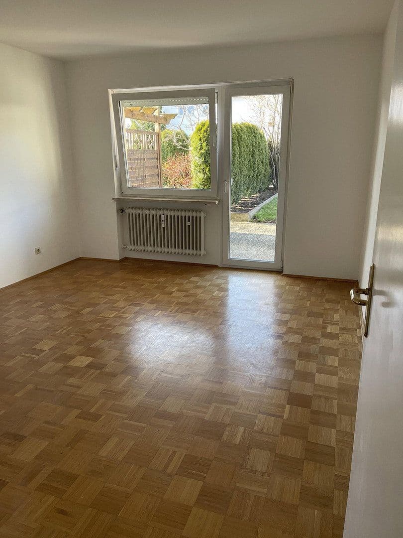 Prenájom bytu 3-izbový 70 m², Planegg, Bavorsko Prenájom bytu 3-izbový 70 m², Planegg, Bavorsko