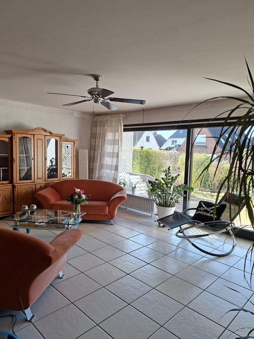 Predaj domu 143 m², pozemek 171 m², Quickborn, Šlezvicko-Holštajnsko Predaj domu 143 m², pozemek 171 m², Quickborn, Šlezvicko-Holštajnsko