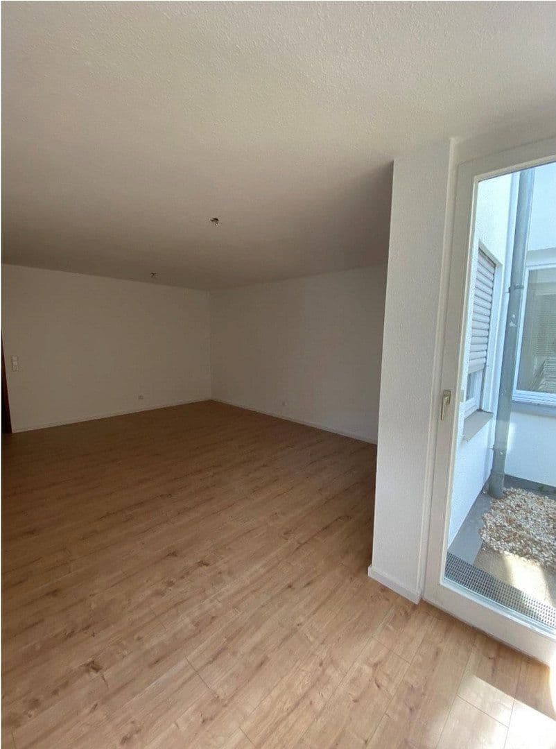Prenájom bytu 2-izbový 69 m², Talstraße 69 d, Stuttgart, Bádensko-Wurttembersko Prenájom bytu 2-izbový 69 m², Talstraße 69 d, Stuttgart, Bádensko-Wurttembersko