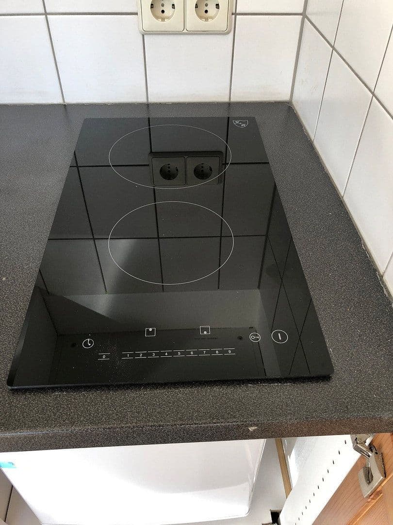 Prenájom bytu 1-izbový 36 m², Lauffen am Neckar, Bádensko-Wurttembersko Prenájom bytu 1-izbový 36 m², Lauffen am Neckar, Bádensko-Wurttembersko