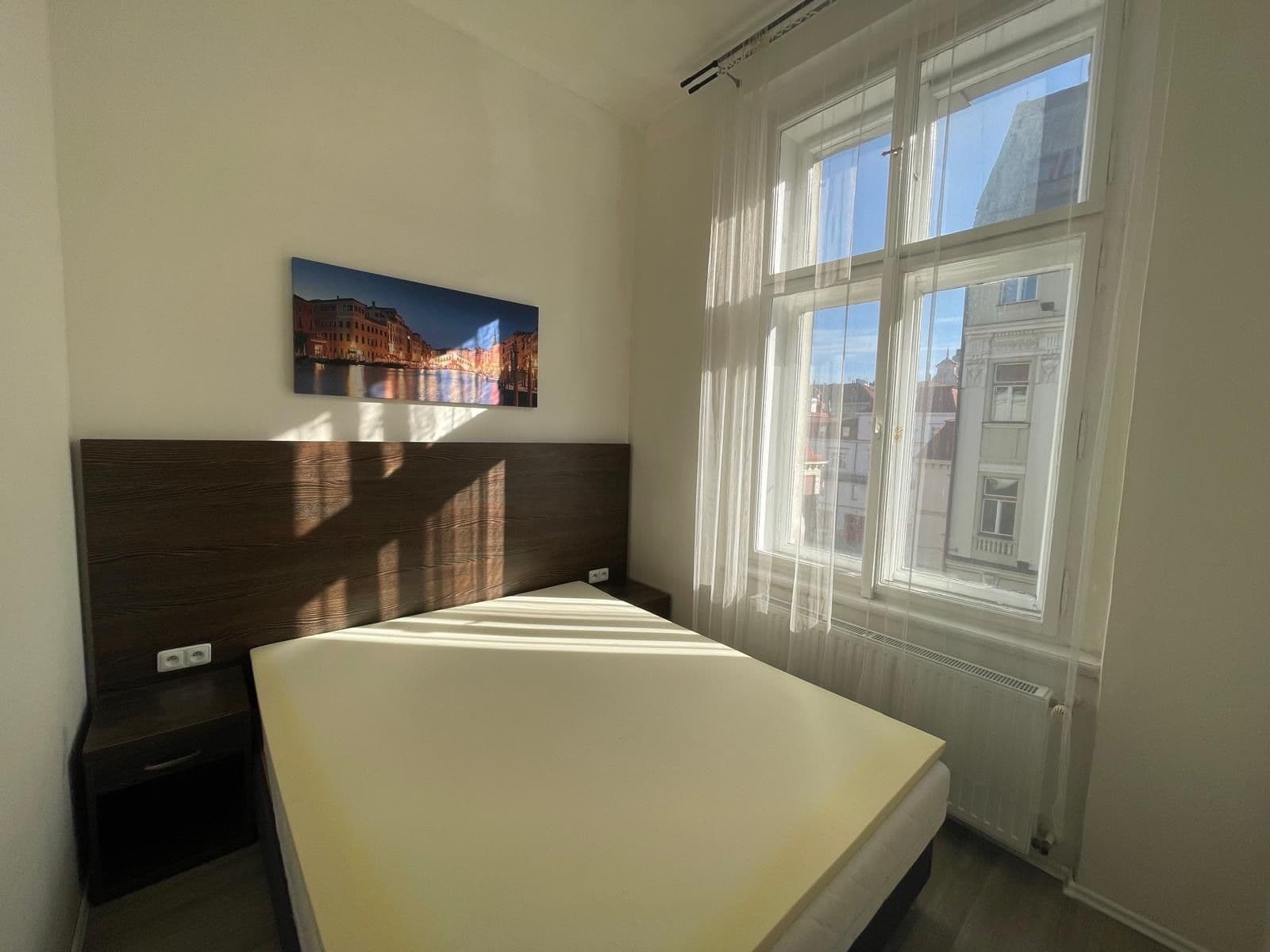 Prenájom bytu 2-izbový 29 m², Sokolská, Praha, Praha Prenájom bytu 2-izbový 29 m², Sokolská, Praha, Praha