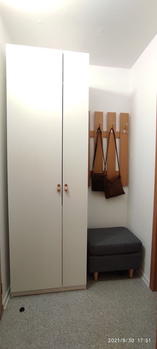 Prenájom bytu 1-izbový 38 m², Haburská, Ružinov, Bratislavský kraj Prenájom bytu 1-izbový 38 m², Haburská, Ružinov, Bratislavský kraj