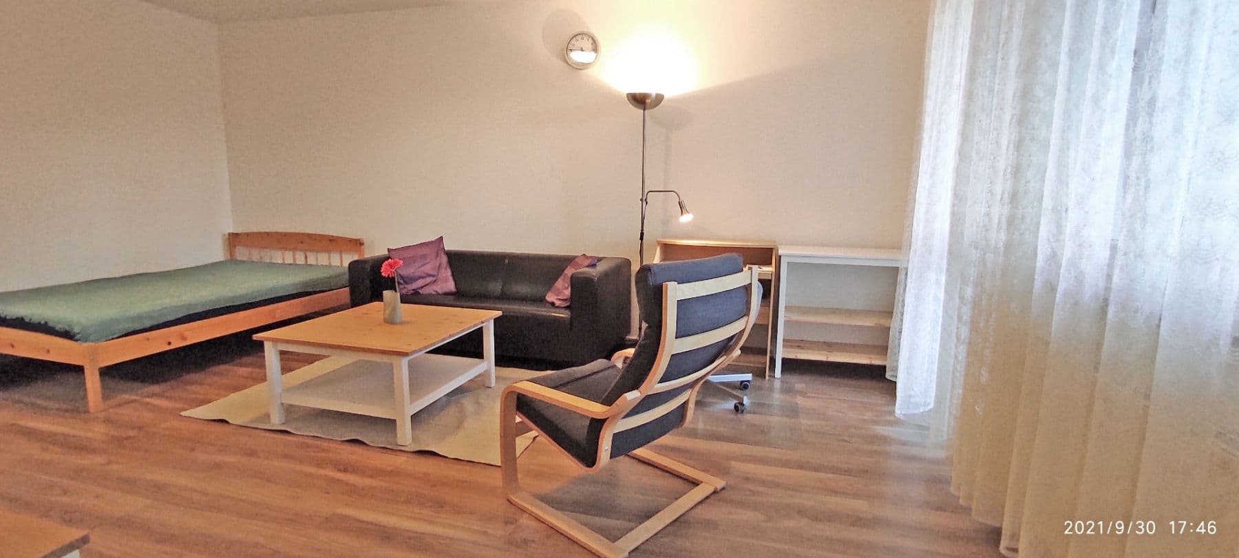 Prenájom bytu 1-izbový 38 m², Haburská, Ružinov, Bratislavský kraj Prenájom bytu 1-izbový 38 m², Haburská, Ružinov, Bratislavský kraj