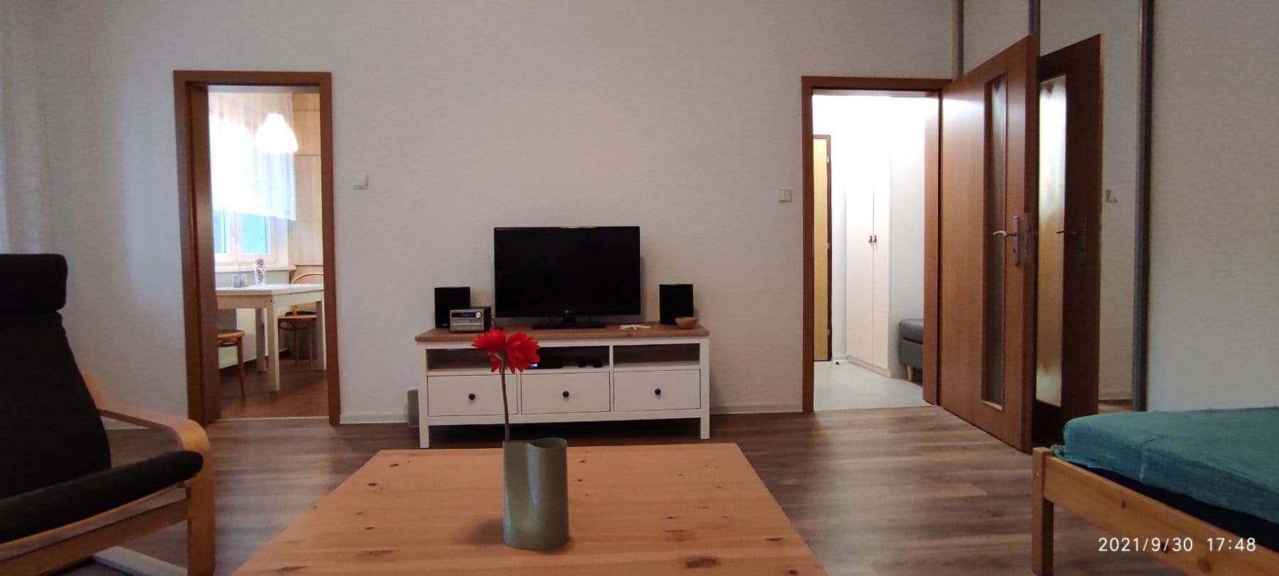 Prenájom bytu 1-izbový 38 m², Haburská, Ružinov, Bratislavský kraj Prenájom bytu 1-izbový 38 m², Haburská, Ružinov, Bratislavský kraj