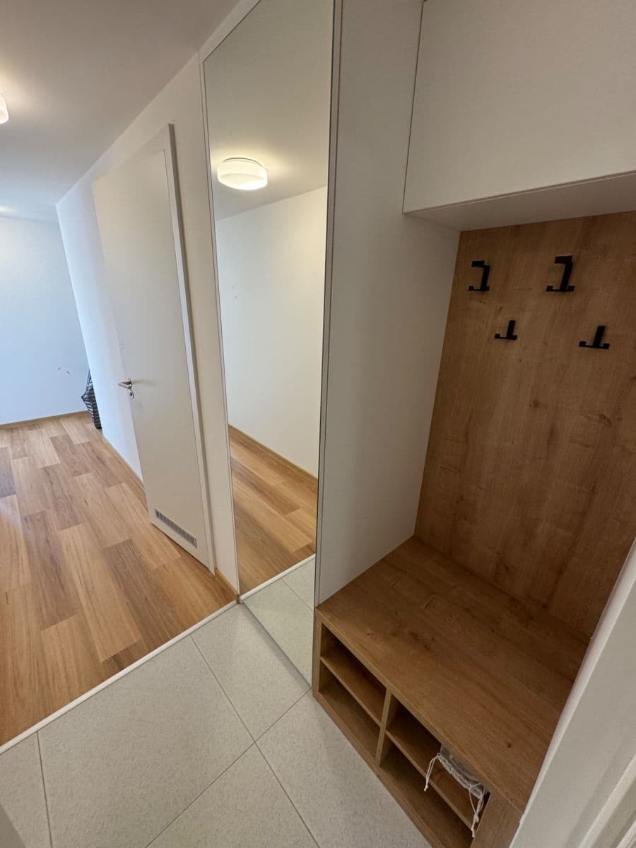 Prenájom bytu 3-izbový 86 m², Kolmanova, Praha, Praha Prenájom bytu 3-izbový 86 m², Kolmanova, Praha, Praha