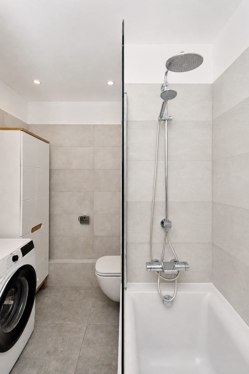 Predaj bytu 3-izbový 70 m², Závodu Matador, Petržalka, Bratislavský kraj Predaj bytu 3-izbový 70 m², Závodu Matador, Petržalka, Bratislavský kraj