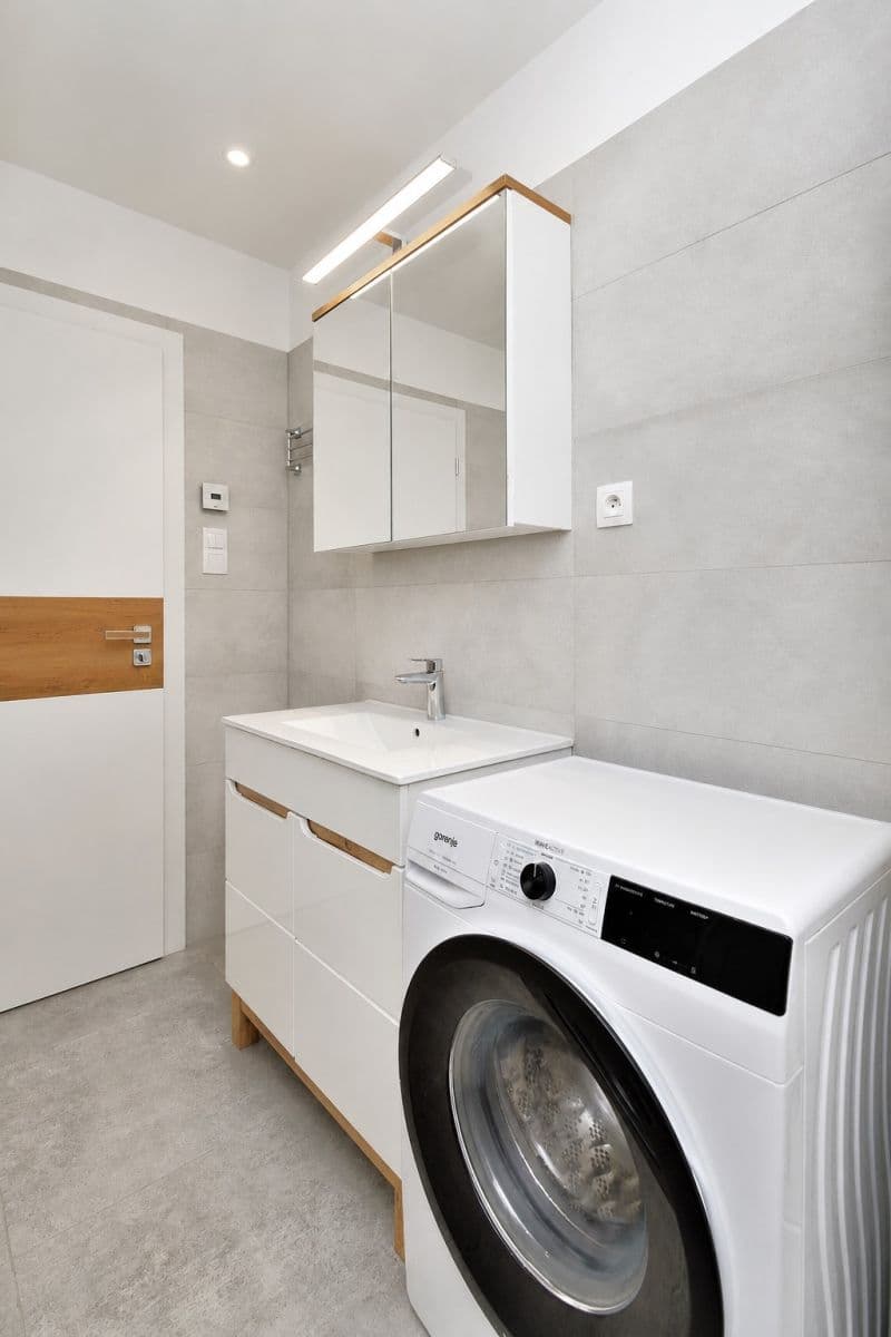 Predaj bytu 3-izbový 70 m², Závodu Matador, Petržalka, Bratislavský kraj Predaj bytu 3-izbový 70 m², Závodu Matador, Petržalka, Bratislavský kraj