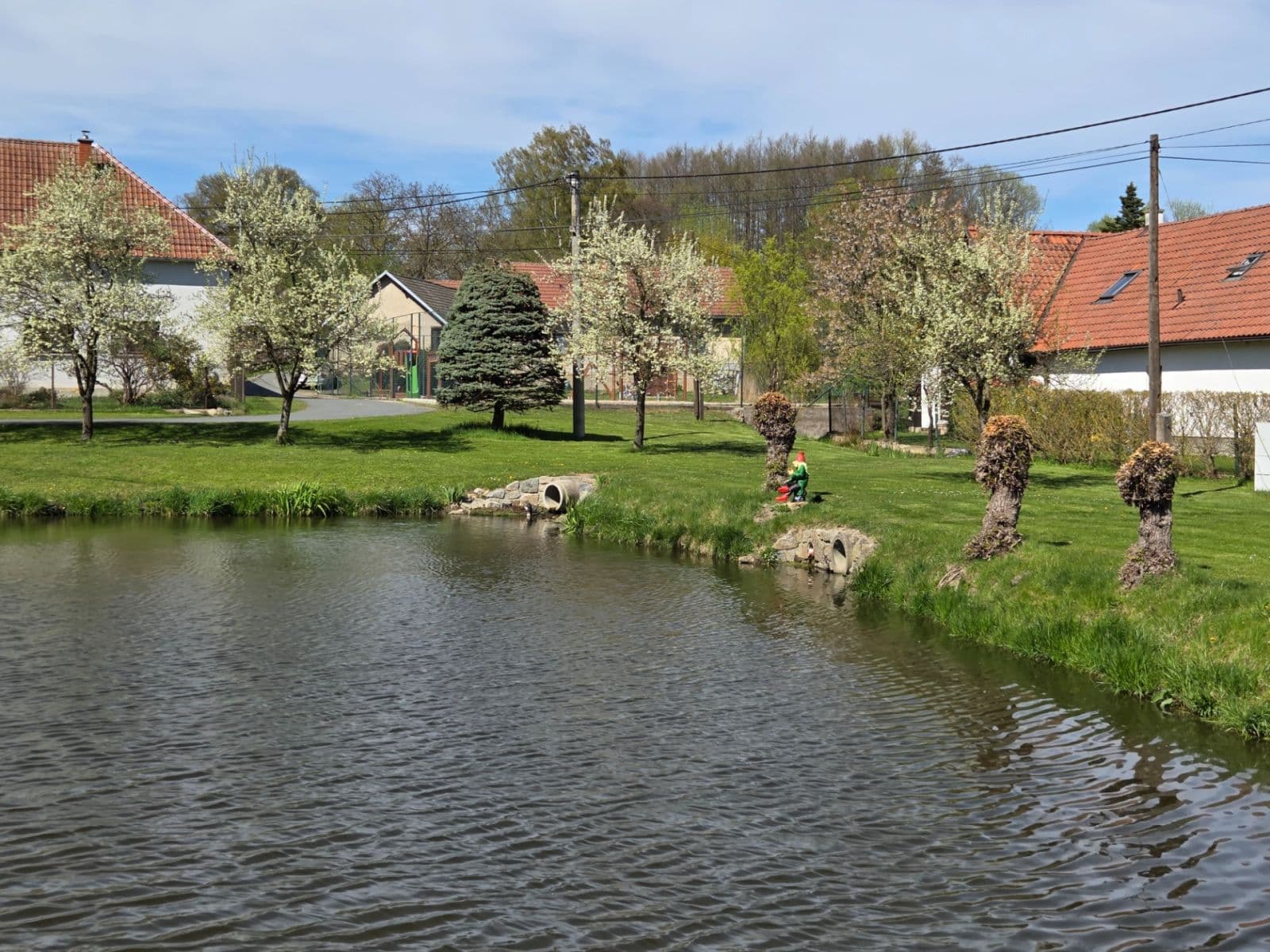 Predaj rekreačného objektu 180 m², pozemek 973 m², Křivsoudov, Středočeský kraj Predaj rekreačného objektu 180 m², pozemek 973 m², Křivsoudov, Středočeský kraj