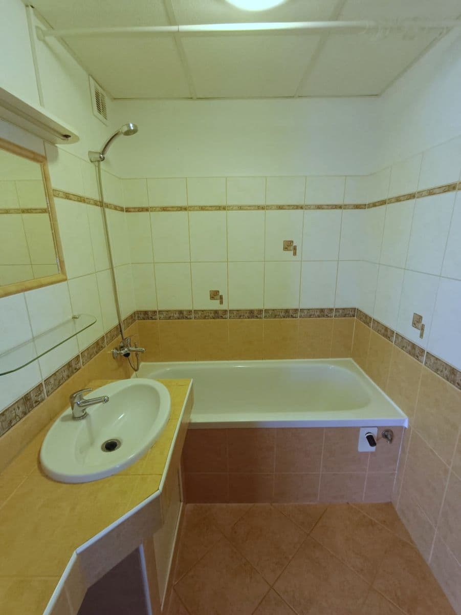 Prenájom bytu 3-izbový 73 m², Jičínská, Nový Jičín, Moravskoslezský kraj Prenájom bytu 3-izbový 73 m², Jičínská, Nový Jičín, Moravskoslezský kraj