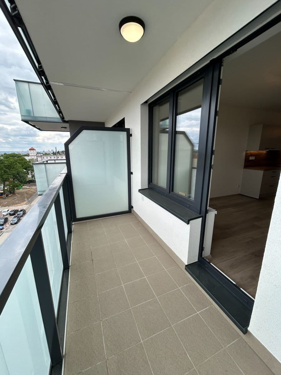 Prenájom bytu 3-izbový 66 m², Arnošta Staňka, Praha, Praha Prenájom bytu 3-izbový 66 m², Arnošta Staňka, Praha, Praha