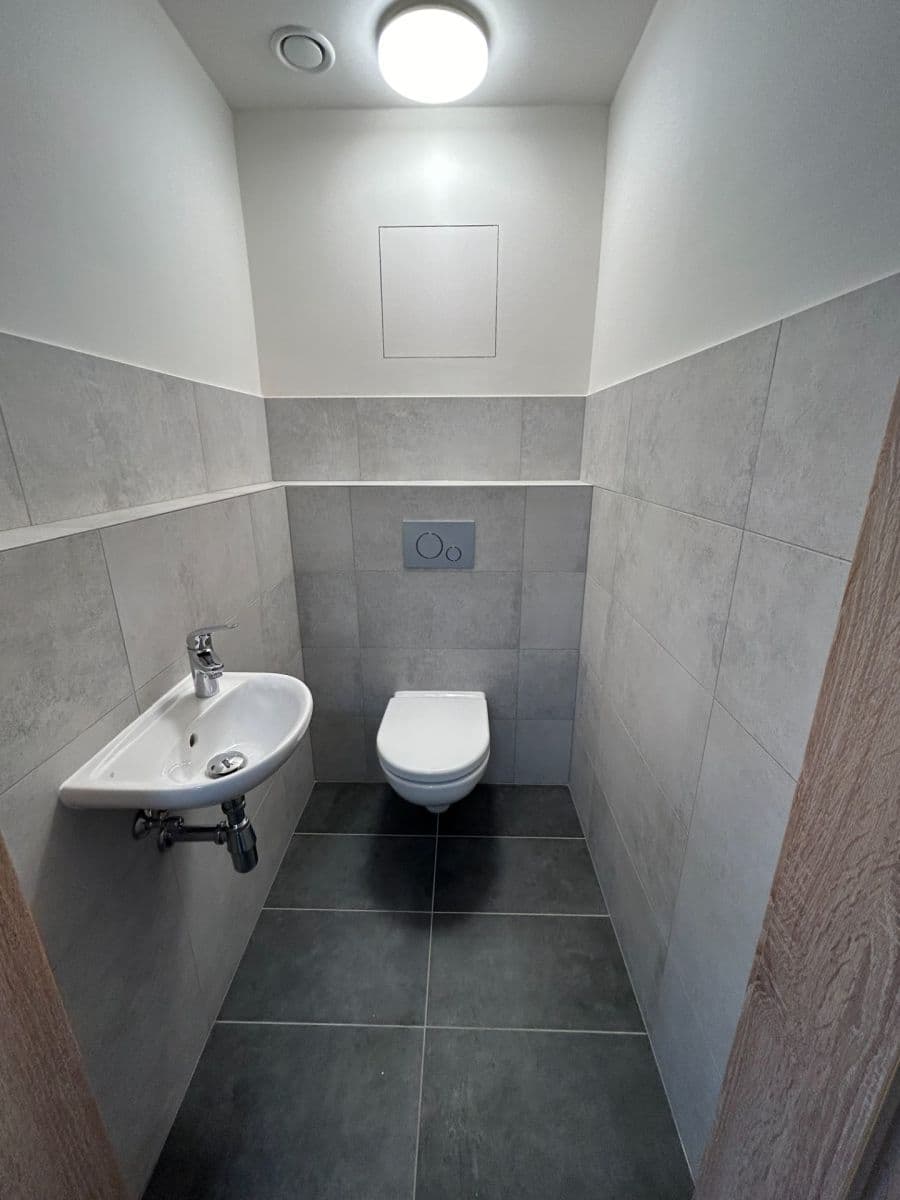Prenájom bytu 3-izbový 66 m², Arnošta Staňka, Praha, Praha Prenájom bytu 3-izbový 66 m², Arnošta Staňka, Praha, Praha