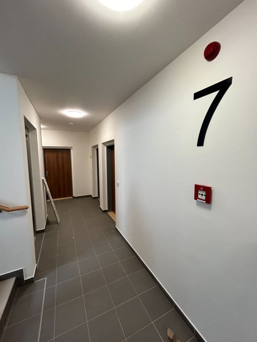 Prenájom bytu 3-izbový 66 m², Arnošta Staňka, Praha, Praha Prenájom bytu 3-izbový 66 m², Arnošta Staňka, Praha, Praha