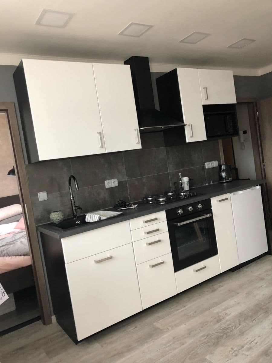 Prenájom bytu 2-izbový 35 m², Krakovská, Kralupy nad Vltavou, Středočeský kraj Prenájom bytu 2-izbový 35 m², Krakovská, Kralupy nad Vltavou, Středočeský kraj
