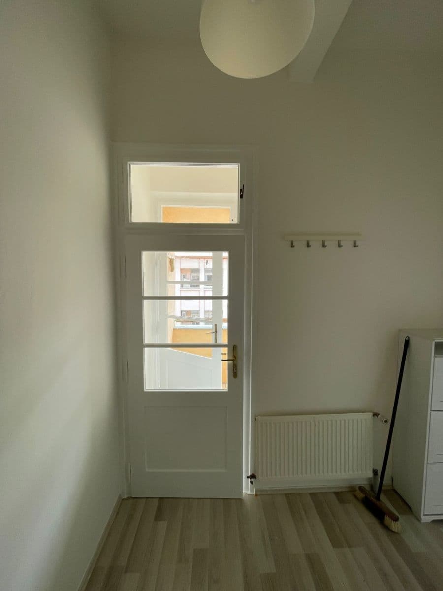 Prenájom bytu 2-izbový 51 m², N. A. Někrasova, Praha, Praha Prenájom bytu 2-izbový 51 m², N. A. Někrasova, Praha, Praha