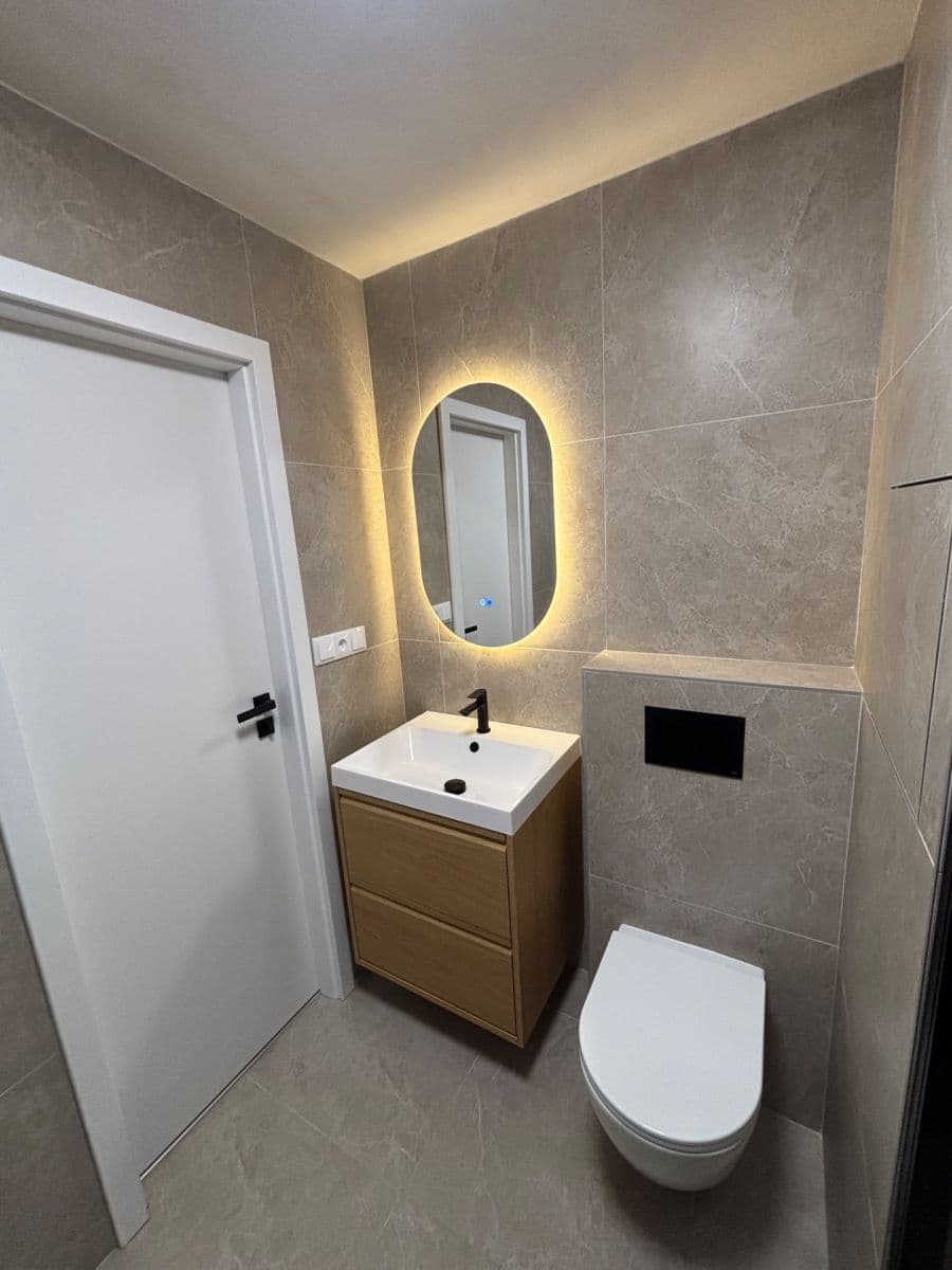 Prenájom bytu 1-izbový 36 m², Kosmonautů, Děčín, Ústecký kraj Prenájom bytu 1-izbový 36 m², Kosmonautů, Děčín, Ústecký kraj