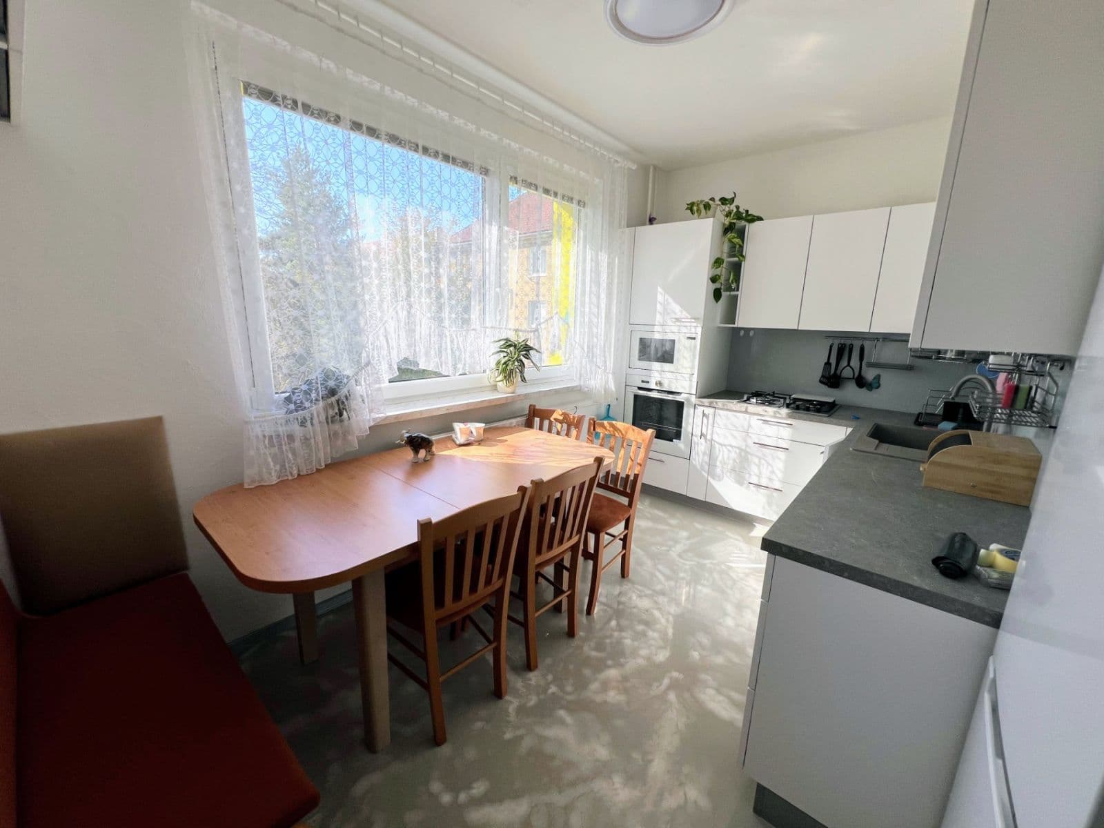 Predaj bytu 4-izbový 78 m², Husova, Nový Bor, Liberecký kraj Predaj bytu 4-izbový 78 m², Husova, Nový Bor, Liberecký kraj