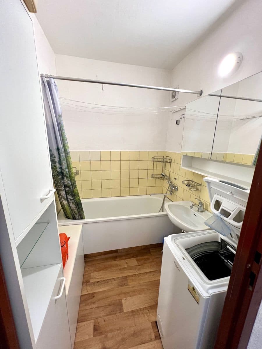 Predaj bytu 4-izbový 78 m², Husova, Nový Bor, Liberecký kraj Predaj bytu 4-izbový 78 m², Husova, Nový Bor, Liberecký kraj