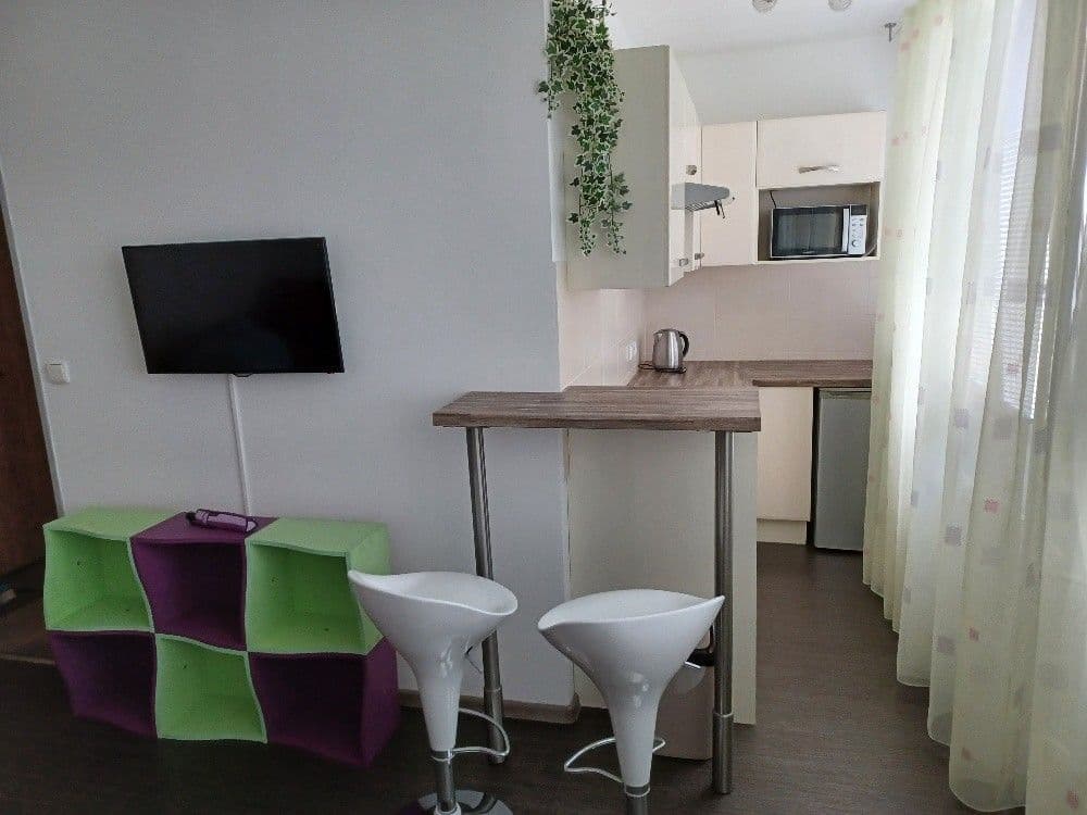 Prenájom bytu 1-izbový 27 m², Bílinská, Praha, Praha Prenájom bytu 1-izbový 27 m², Bílinská, Praha, Praha