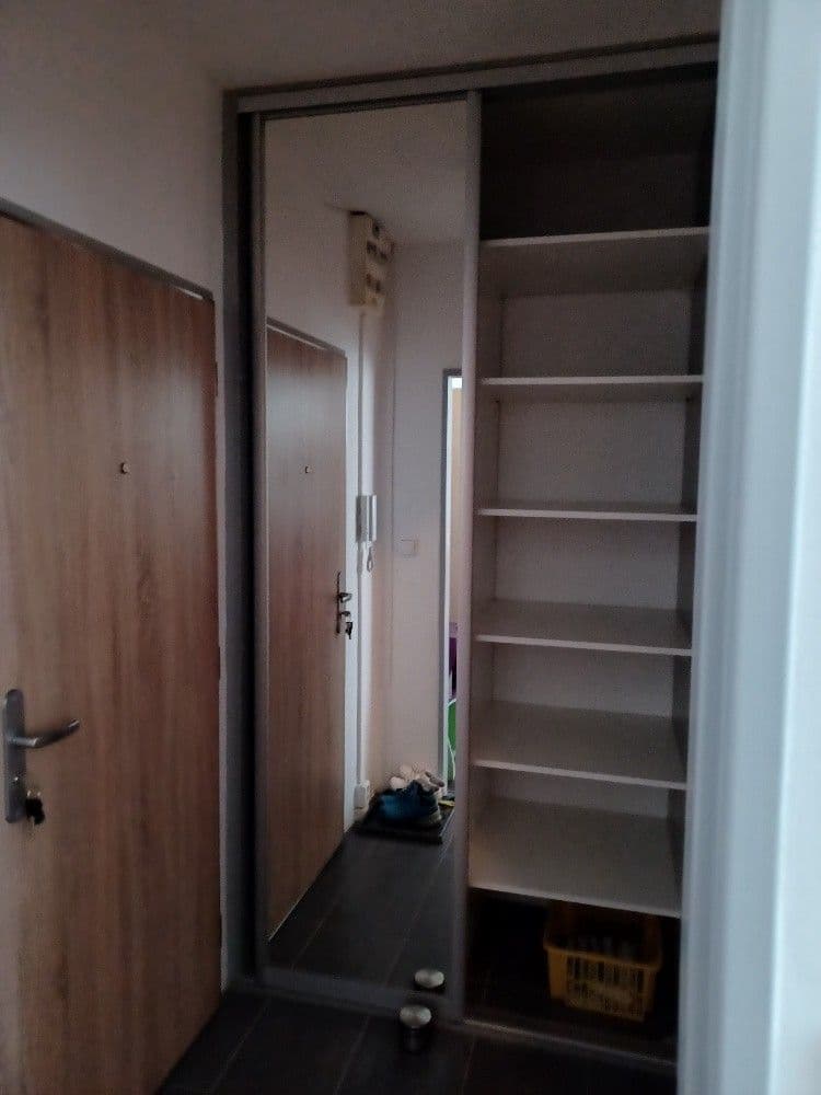 Prenájom bytu 1-izbový 27 m², Bílinská, Praha, Praha Prenájom bytu 1-izbový 27 m², Bílinská, Praha, Praha