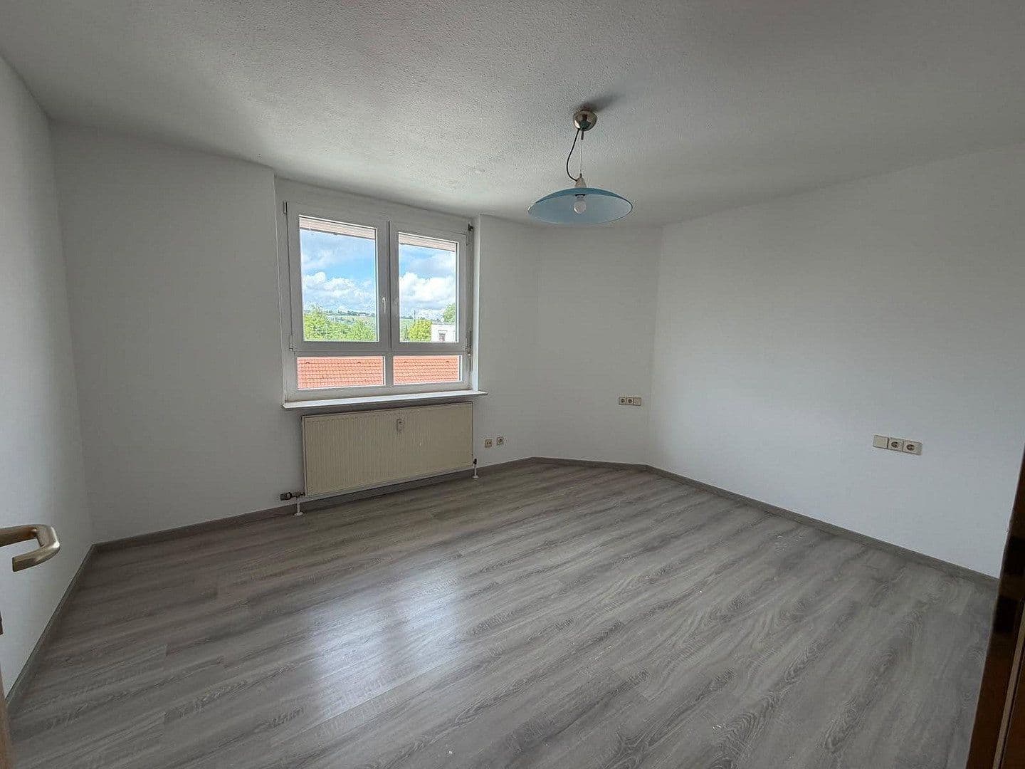 Prenájom bytu 2-izbový 55 m², Stuttgart, Bádensko-Wurttembersko Prenájom bytu 2-izbový 55 m², Stuttgart, Bádensko-Wurttembersko