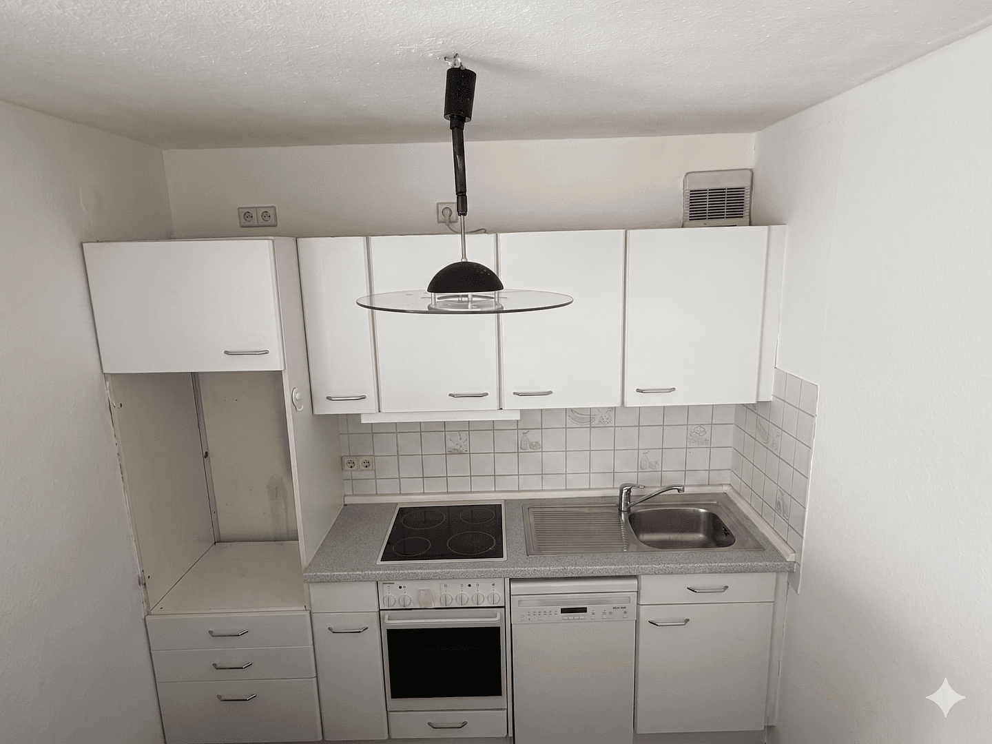 Prenájom bytu 2-izbový 55 m², Stuttgart, Bádensko-Wurttembersko Prenájom bytu 2-izbový 55 m², Stuttgart, Bádensko-Wurttembersko