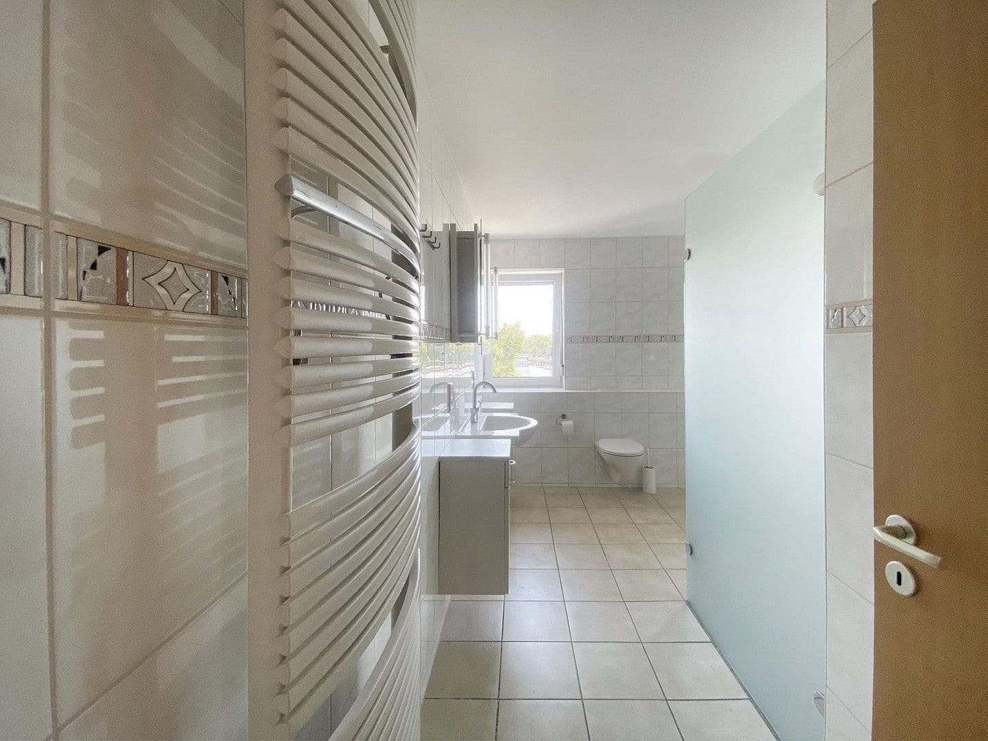 Prenájom bytu 3-izbový 116 m², Speyer, Porýnie-Falcko Prenájom bytu 3-izbový 116 m², Speyer, Porýnie-Falcko