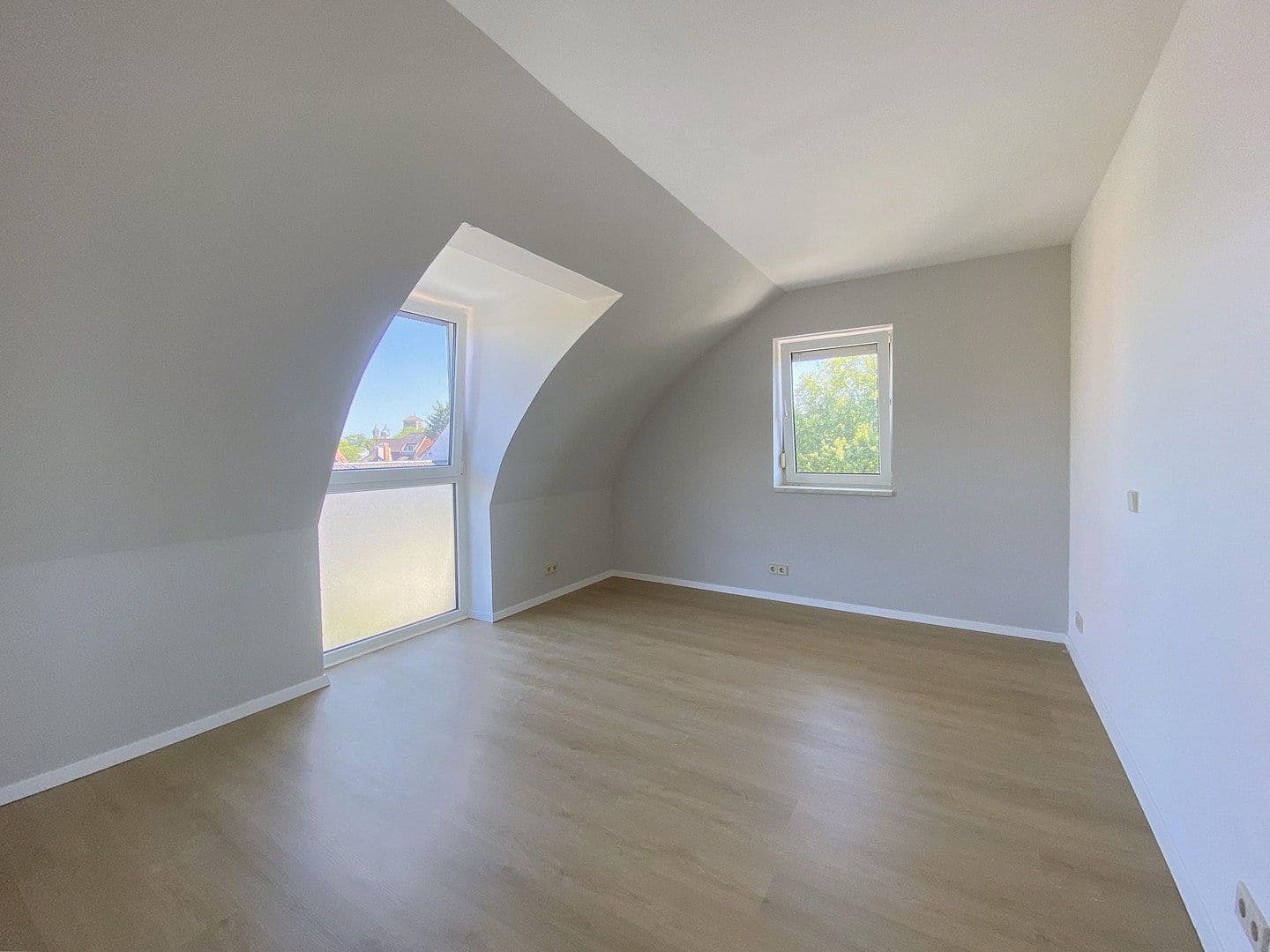 Prenájom bytu 3-izbový 116 m², Speyer, Porýnie-Falcko Prenájom bytu 3-izbový 116 m², Speyer, Porýnie-Falcko