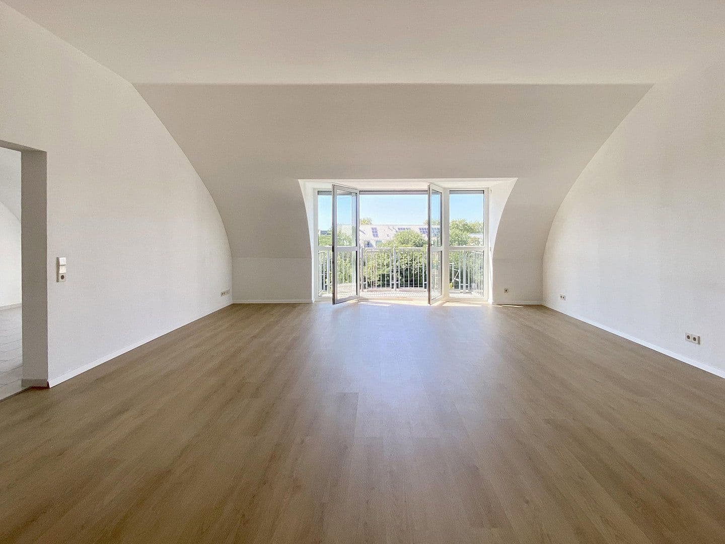 Prenájom bytu 3-izbový 116 m², Speyer, Porýnie-Falcko Prenájom bytu 3-izbový 116 m², Speyer, Porýnie-Falcko