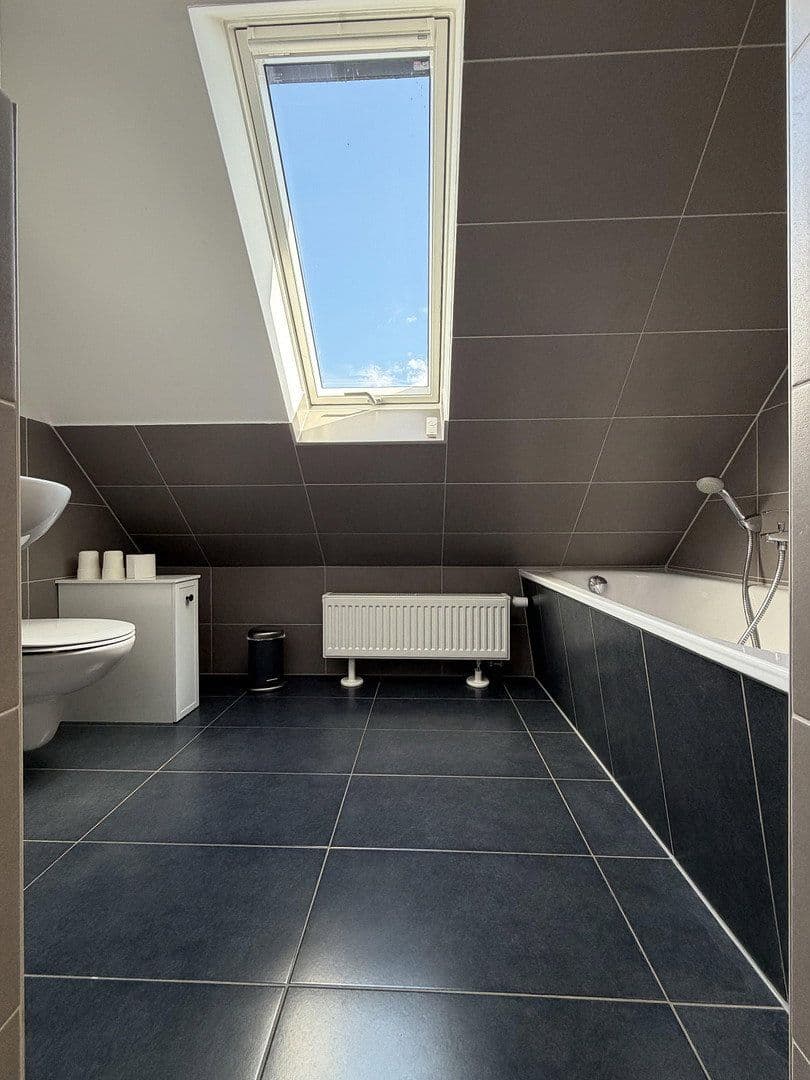 Predaj domu 150 m², pozemek 329 m², Unter den Kiefern 68, Röbel/Müritz, Meklenbursko-Predpomoransko Predaj domu 150 m², pozemek 329 m², Unter den Kiefern 68, Röbel/Müritz, Meklenbursko-Predpomoransko