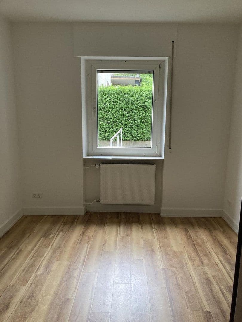 Prenájom bytu 4-izbový 91 m², Ludwigsburg, Bádensko-Wurttembersko Prenájom bytu 4-izbový 91 m², Ludwigsburg, Bádensko-Wurttembersko