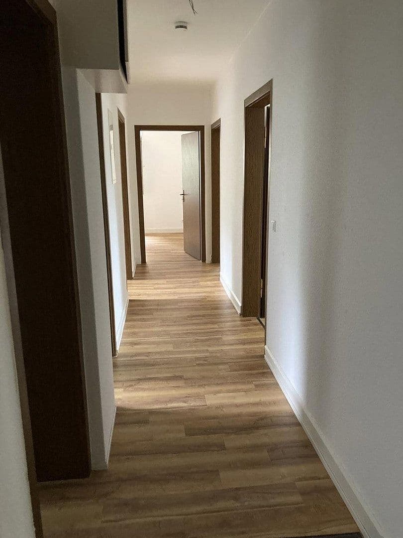 Prenájom bytu 4-izbový 91 m², Ludwigsburg, Bádensko-Wurttembersko Prenájom bytu 4-izbový 91 m², Ludwigsburg, Bádensko-Wurttembersko