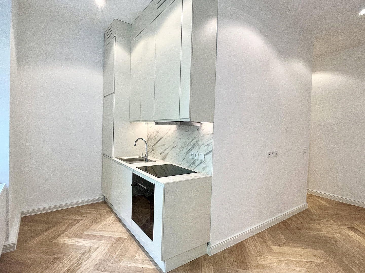 Prenájom bytu 1-izbový 41 m², Schöneberger Str. 9, Berlin, Berlín Prenájom bytu 1-izbový 41 m², Schöneberger Str. 9, Berlin, Berlín