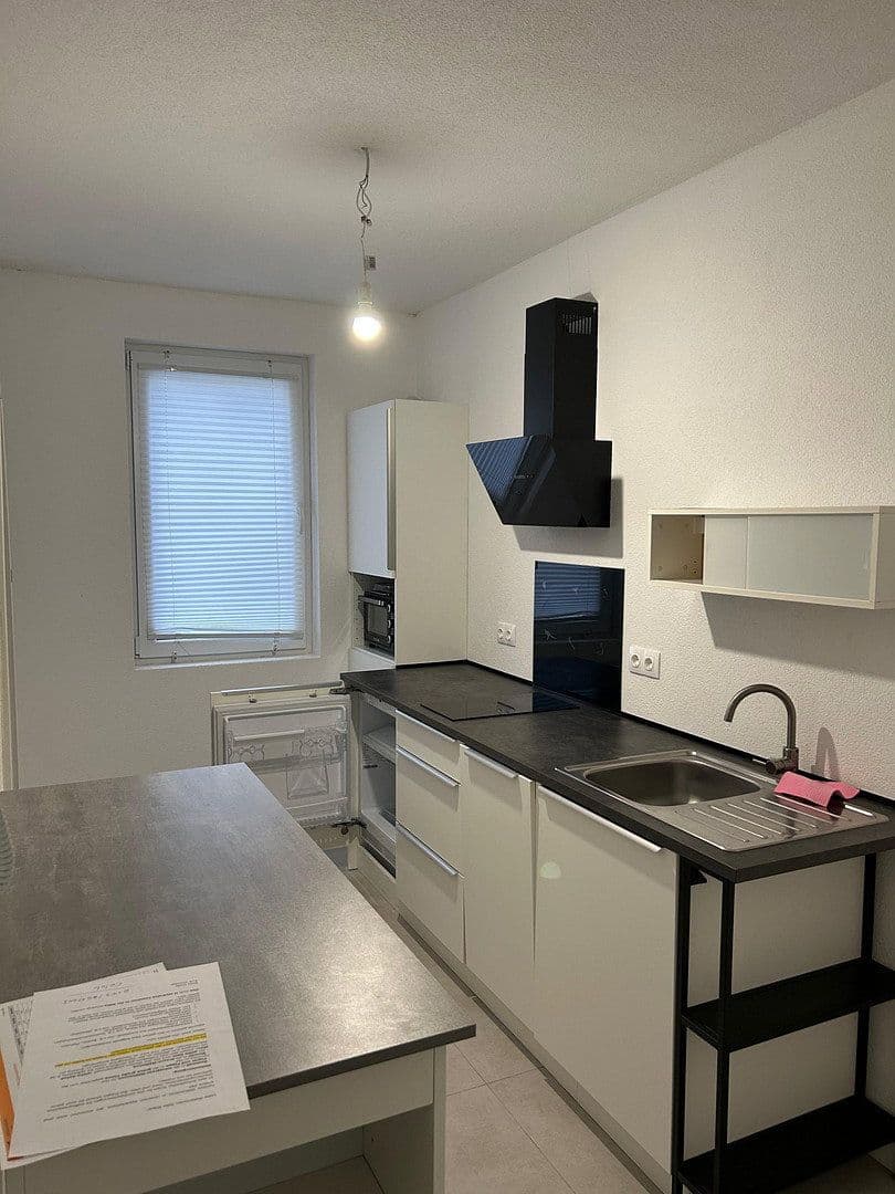 Prenájom bytu 1-izbový 25 m², Daimlerstr. 24a, Stuttgart, Bádensko-Wurttembersko Prenájom bytu 1-izbový 25 m², Daimlerstr. 24a, Stuttgart, Bádensko-Wurttembersko